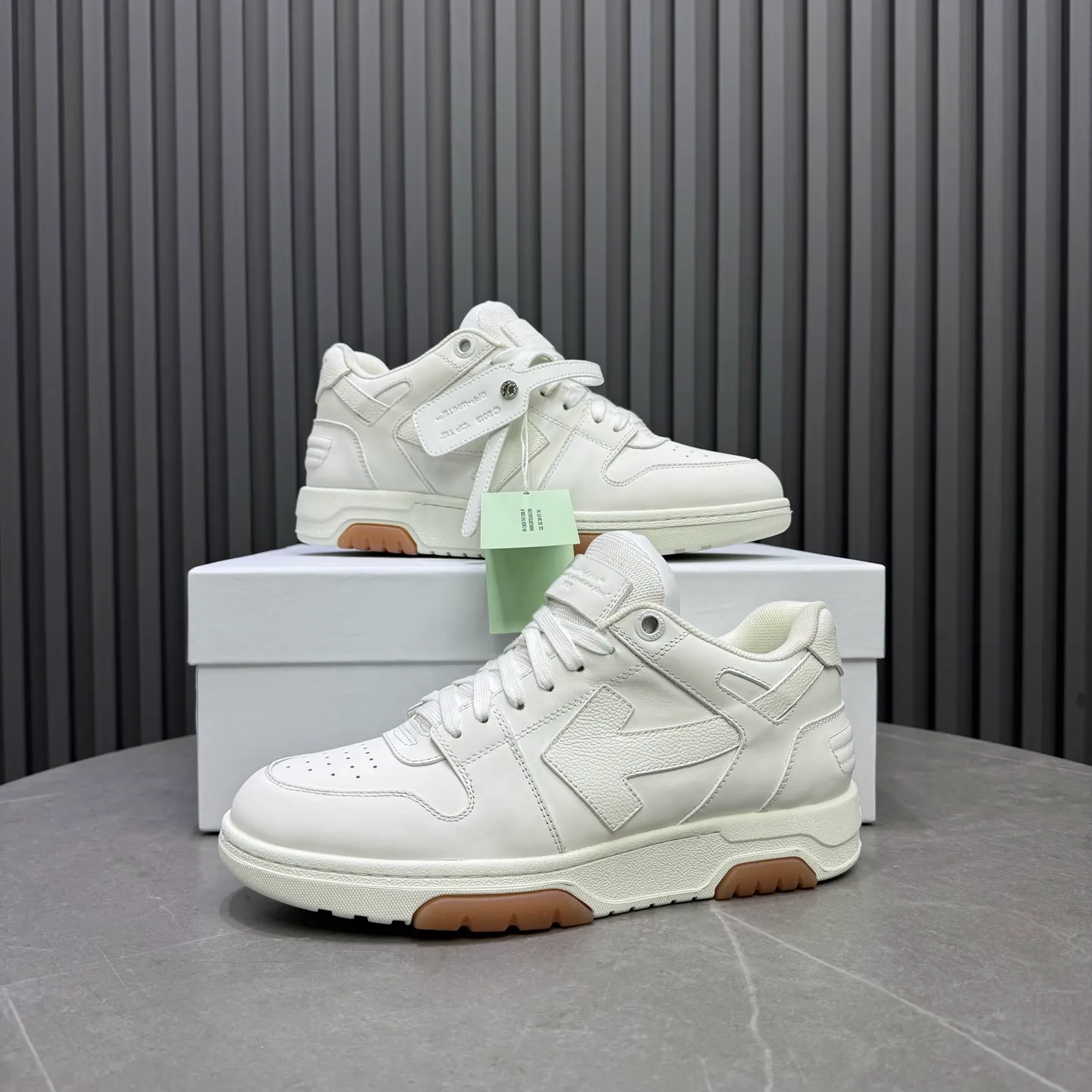 P620 OFF WHITE⚡️Couple model⚡️35-40 women’s model 39-46 men’s model
